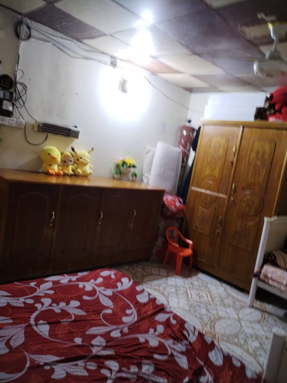 بيت تجاوز  للبيع العنوان القبله شارع المدارس يتكون من غرفه وصاله ومطبخ وصحيات وترك وطارمه صغيره
السعر خمس ٥ ملايين وبي مجال للشراي سقف مضبوط دبل سقف بليت وفوكه سندويج وسقف ثانوي للتواصل على الرقم ***********
