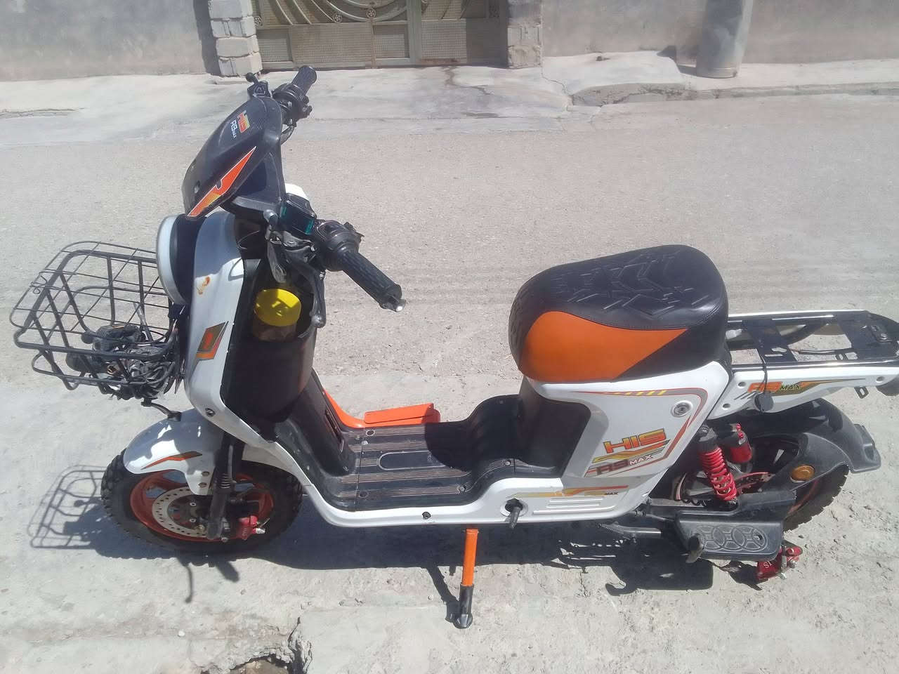 سلام عليكم دراجه شحن ار 9 بدون بطاريات سعر 200 هاذ رقم ***********
