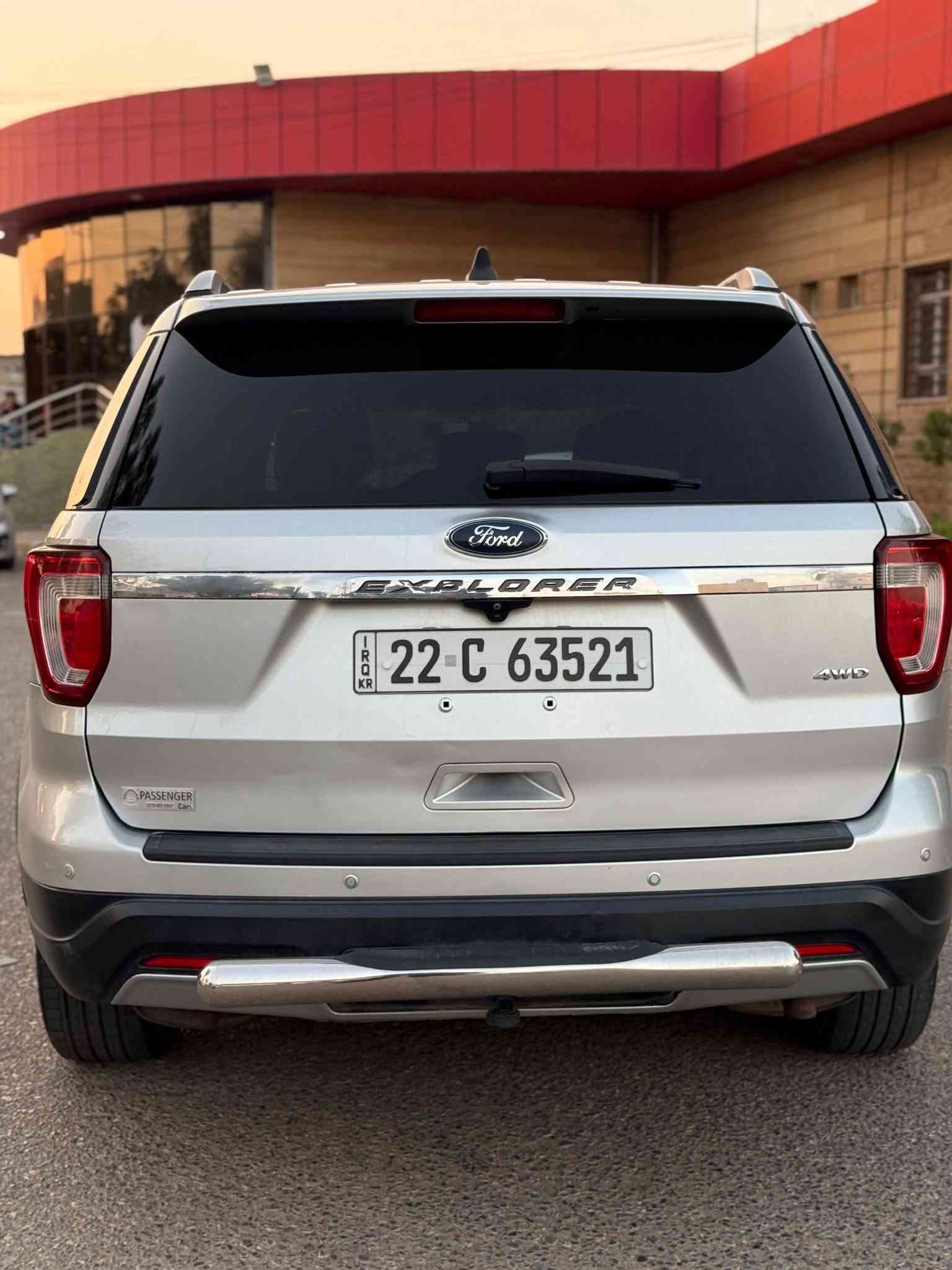 � للبيع | فورد إكسبلورر XLT 2018
* الموديل: Ford Explorer XLT
* السنة: 2018
* الدفع: 4×4 دفع رباعي
* المحرك: 3.5 لتر V6 تنفس طبيعي، بدون تيربو
* الممشى: 106 ألف ميل فقط
* الحالة: Clean Title — كلين تايتل
* رقم جديد
* السنوية جديدة لغاية 2031
* كوبون بنزين
* عدد المقاعد: 7 مقاعد
* تبريد مركزي
* كاميرات
* شاشة كبيرة
* تحكمات ستيرن (مقود
السعر ١٩٠ مجال
مكان كركوك 
***********
