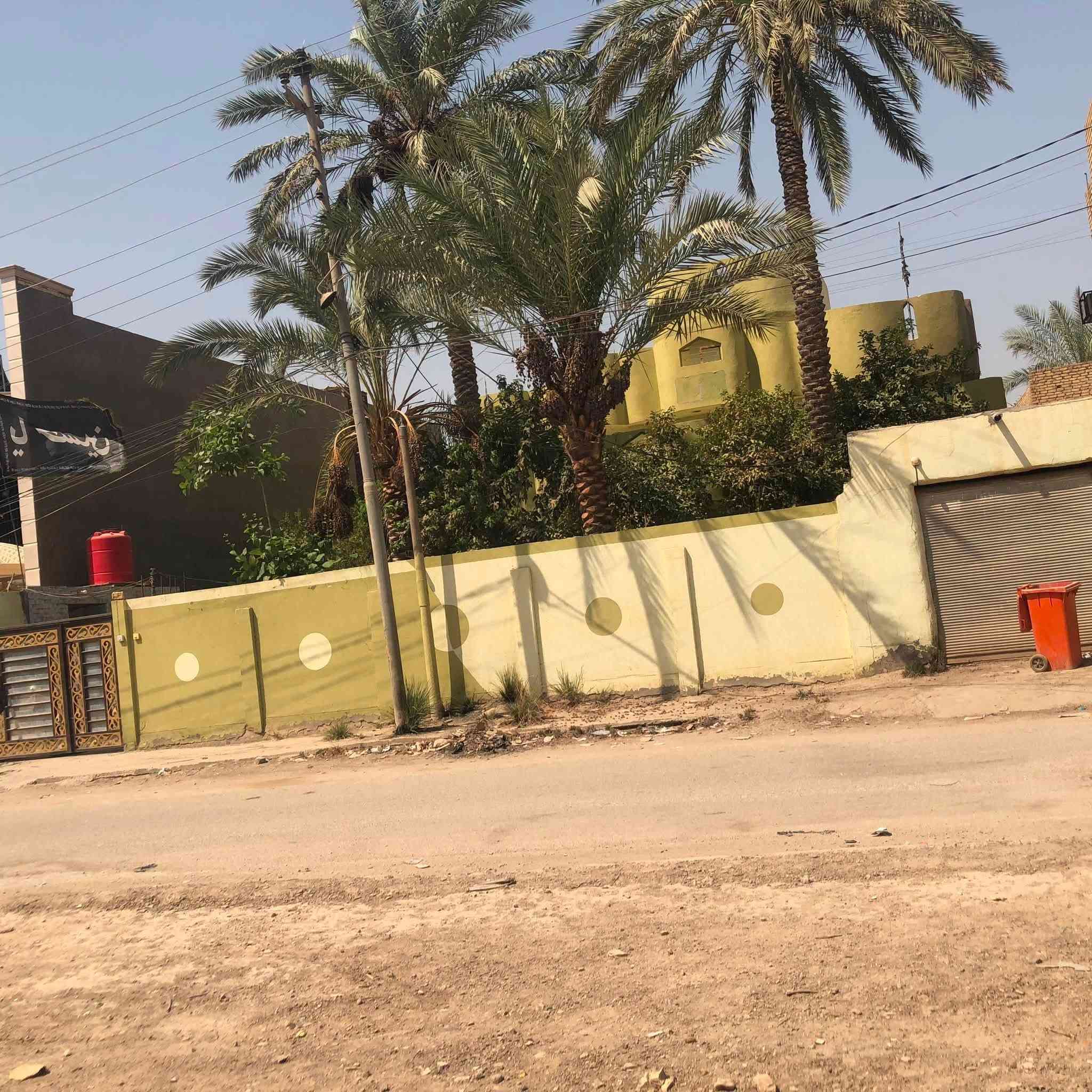 السلام عليكم 
بيت طابو صرف ٣ طوابق للبيع 
المساحة / ٤٣٥ متر مربع
خدمات كامله / ماء - مجاري -كهرباء ⚡️ 
متنزه امام البيت شارع تبليط 
قريب على الشارع العام 
المكان / بابل / الهاشمية / قرب قرب حسينية احباب الحسين
شارع اسواق العقيله القديم 
السعر ٣٢٥ وبيه مجال
للاستفسار  التواصل 
على الرقم التالي :- 
***********
