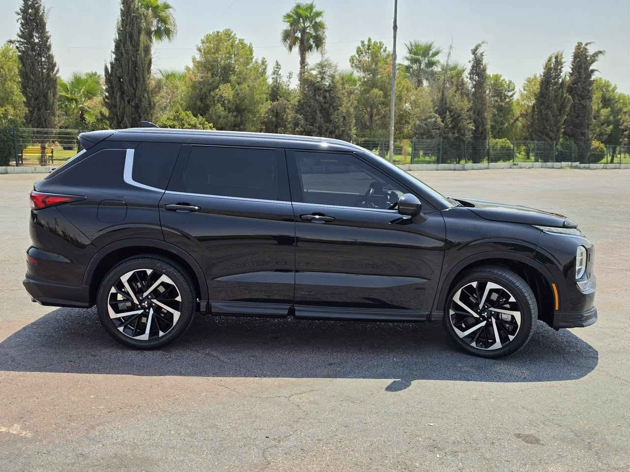 Mitsubishi outlander 2024 SEL
*********** WhatsApp

