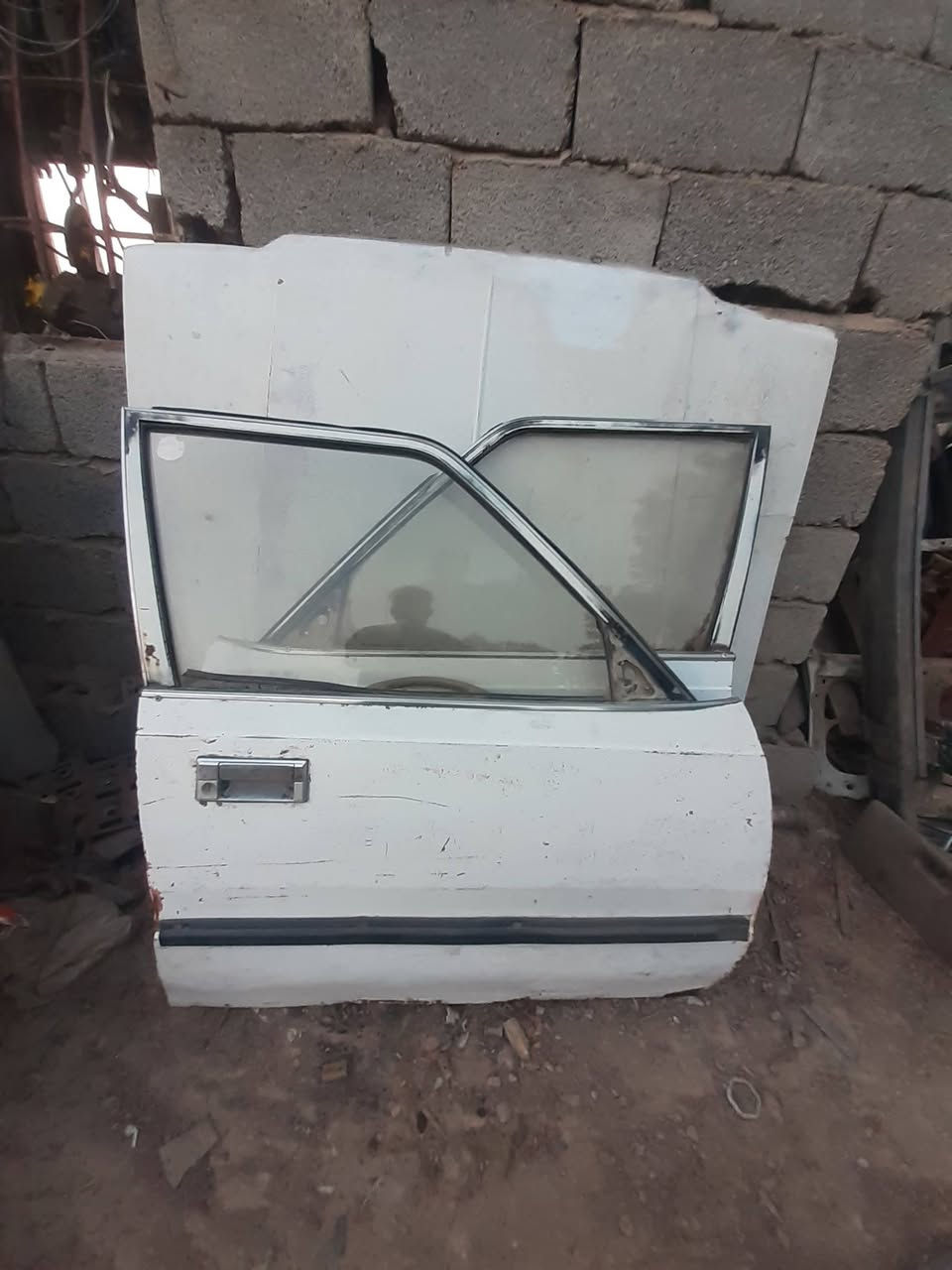 للبيع اغراض سوبر 85 بيبان اربعه بانيت وجنطه اكشن نظيف اغراض كامله عندي عنوان الكوت قضاء الحي الشراي ينتصر على الرقم***********
