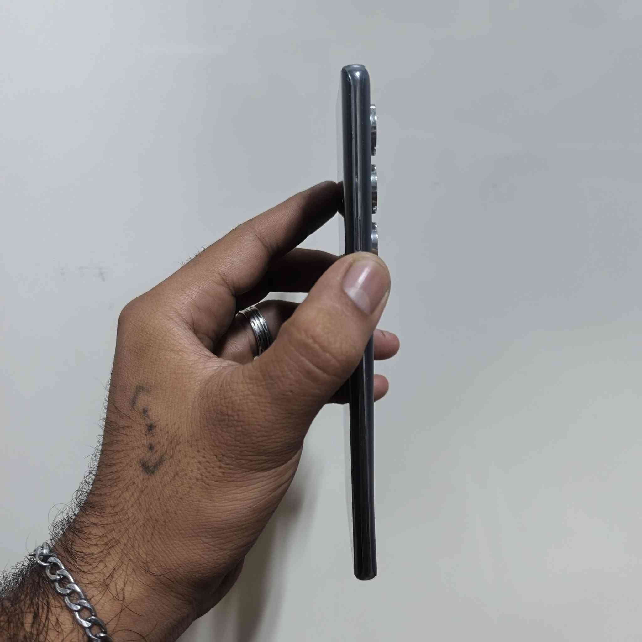كامون ٤٠ برو 5G • ٢٥٦/١٢ • كاميرا ٥٠MP OIS