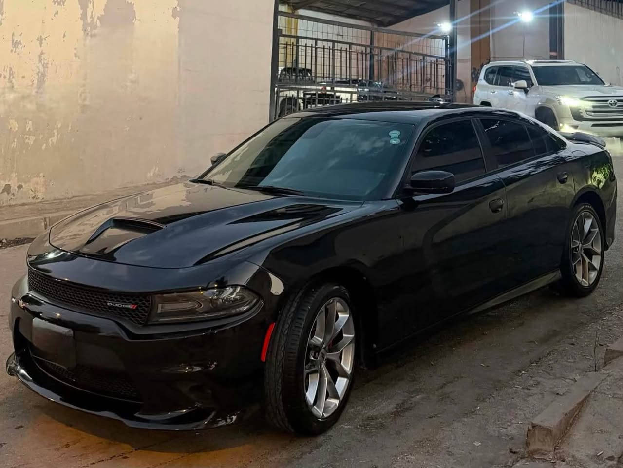 Dodge charger GT plus 2021
رەقەم و سەنەوی نوێیە ٧٩ مایل رۆشتووە  سەیارەکە زۆر توند و تۆلە  کلین داخیل  بووە ٢ درگا صبغه و کەمیێک کلێری ئەمریکا ی هەیە  هەموو گیانی بەشەرت پەرەشوتی بەشەرت نەتەقیوە پشت و پێش کەپس نوقتەی پێوە نییە نرخی ٢١٦ و کەمێک مەجال  
*********** أربيل, العراق

