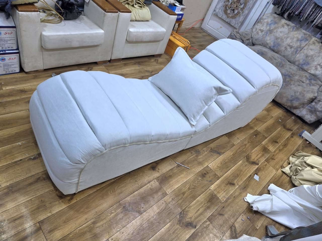 نعرض لكم شغلنا وتصميمنا ونجارتنا ودوشمتنا الشازلونة الحلزونة كرسي الاسترخاء الطبي قطعتين منفصلة مع المخدة الطبية أتمنى أن تنال رضاكم واعجاباتكم 
#من #ديالى #قضاء #خانقين #الى #البصرة

