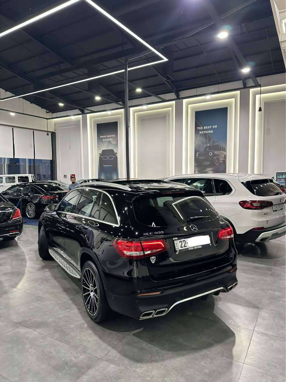 تحيه للأعضاء الكروب 
للبيع 
Mercedes-Benz 
Glc-300 AMG
2017
اللون اسود ملكي ♠️ 
وارد الماني ضمان دولي

المواصفات فول فول للاخير
‎رادارات اماميه وجانبيه 
نقاط عمياء
كشنات جلد وكهربائي وتدفئة 
تحكمات استيرن+شيفتات
استيرن كهربائي
مقاعد خزن  ميموري
سقف بانوراما
ماوس تحكم نظام الترفيه 
لايتات ليد نهاري امامي وخلفي 
وبقيه المواصفات المعروفه 
بي ٢-٣ مكان شوية pdr نص شبر
للتفاصيل اكثر 
***********     كورك ، واتساب، فايبر

مكان السياره اربيل معرض پیرس موتورس 🇩🇪 أربيل, العراق
