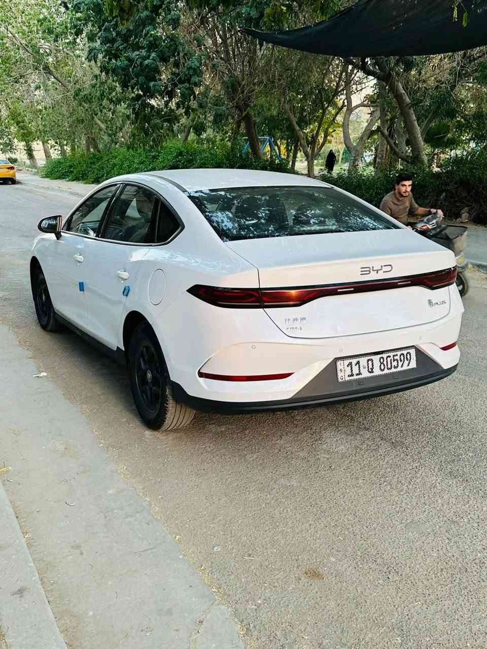 BYD كن بلاس أبيض زيرو ماشيه ٢٠٠٠ كيلوا عنواني بغداد التاجيات قرب جامع زمزم ***********
