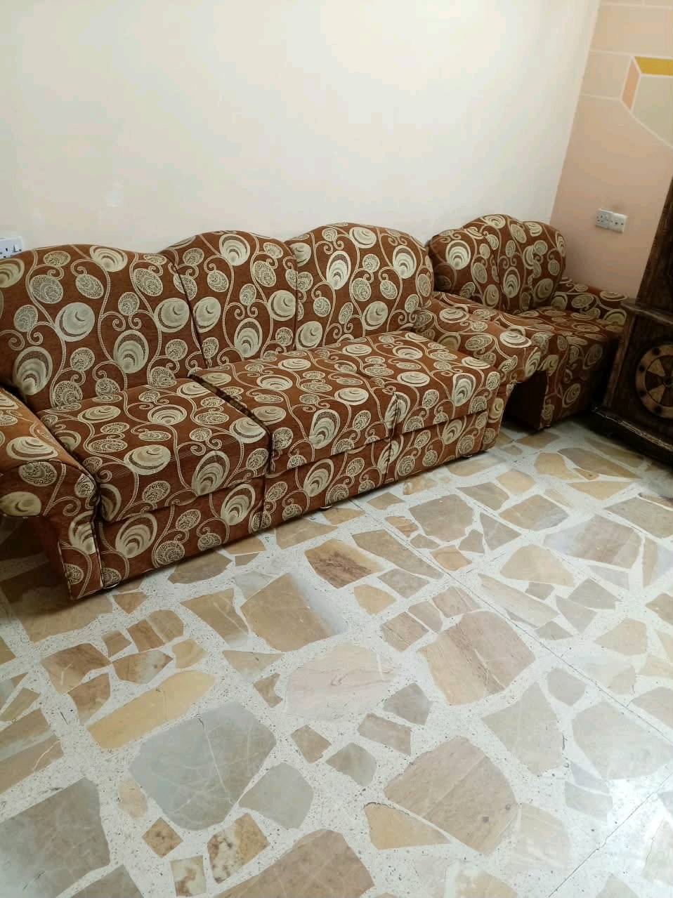 مكانة الطالبية • كنب