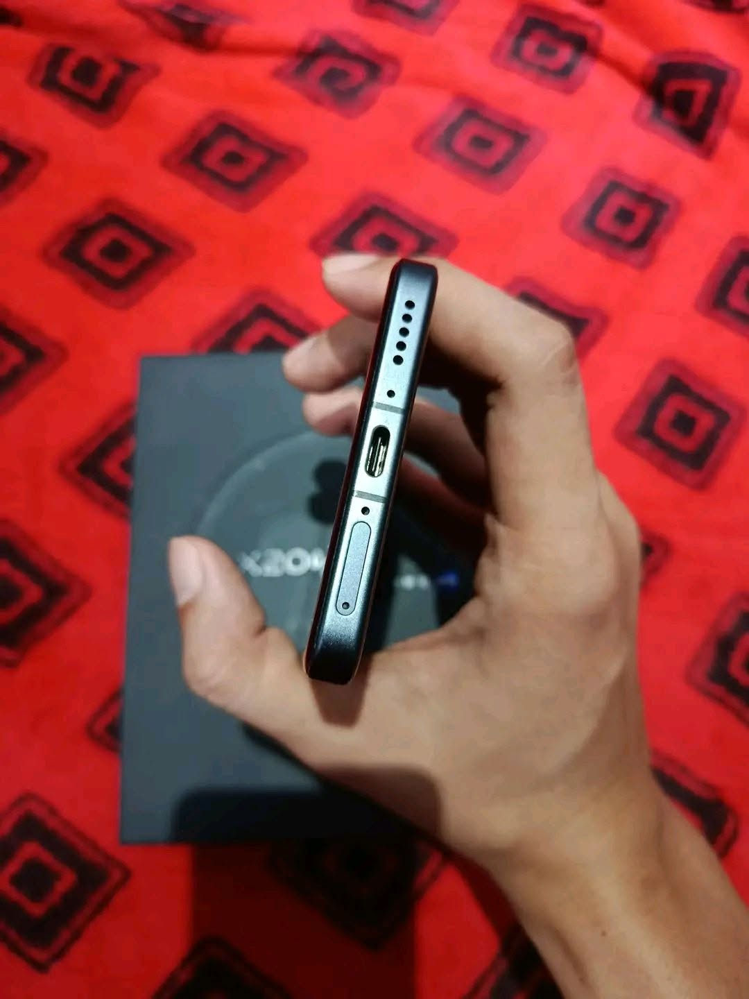 فيفو X200 Ultra • ٥١٢/١٦ • بطارية ١٠٠