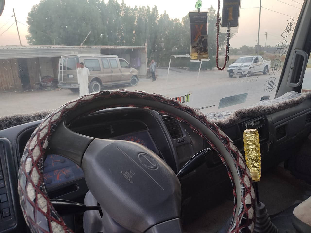 موديل 96 مكفوله رقم كربلاء مداور ثاني يوم.مكان السياره السماوه...هذا رقم صاحب السياره ***********
