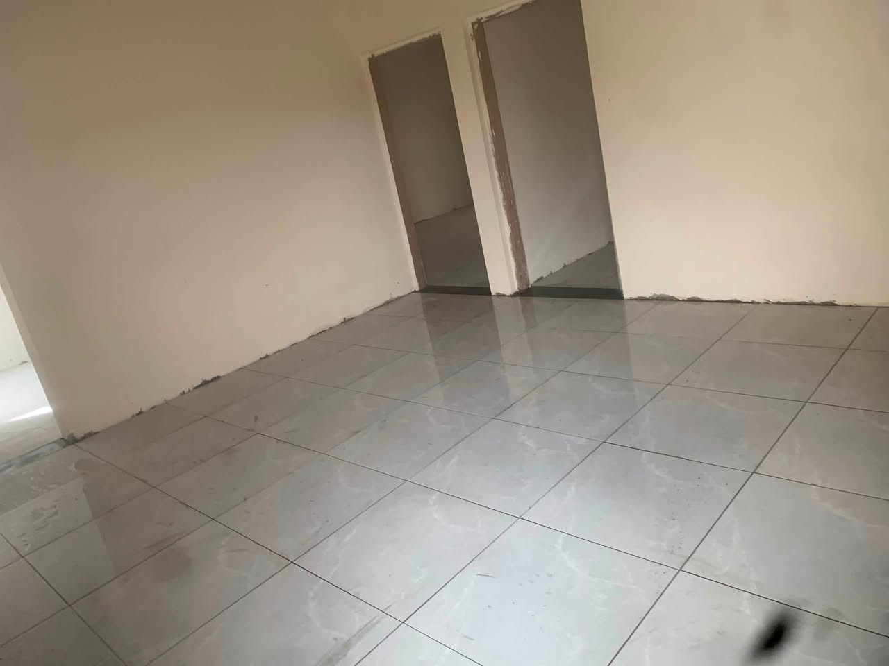 خلفه متفرق سراميك جداري ارضي الواح بايات درج شرط شغل وليزر. اسعار مناسبه ***********

