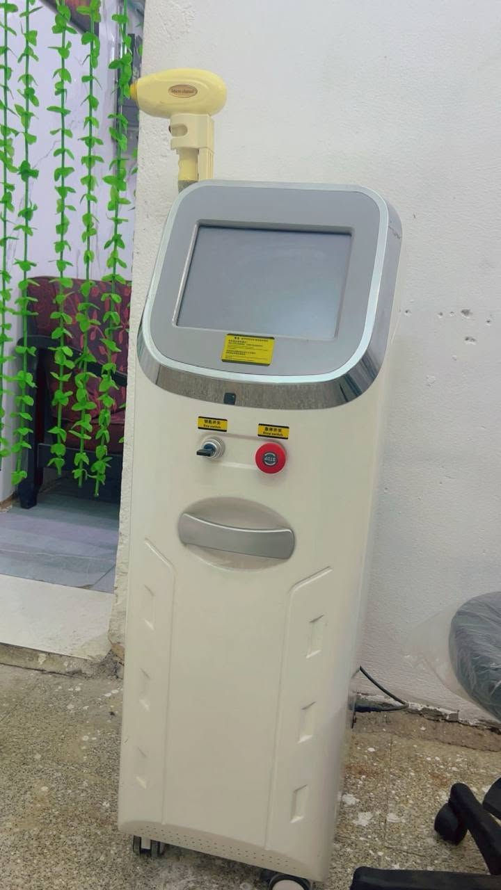 السلام عليكم جهاز ليزر الازاله الشعر دايود 808 الثلجي للتواصل ***********
