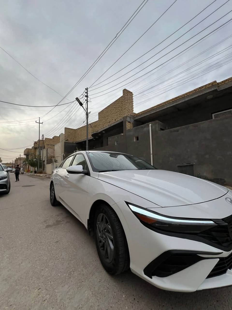 النترا 2024 وارد امريكي رقم ذي قار كتاب شهداء وكالة عامه باسمي حادثها خشم الجاملغ وحافة البنيد فقط والباقي كفاله 
محرك كير كفاله تبريد وحداديه بالكارتون مواصفاتها
1_ شاشةكبيرة  متصله ديجتل 
2_ بصمة تشغيل + ابواب 
3_ دخول ذكي ترحيب
4_ تحديد مسار
5_ مثبت سرعه 
6_ رادار 360 درجة
7_  قيادة ذاتية
8_ وضعيات قيادة 
9_ شاشة تبريد 
10_ منافذ شحن عدد 4
11_  تحكمات ستيرن 
12_ لايت ليد 
13_ محرك 2000 دوش 
وغيرها من المواصفات 
 مكاني ناصرية شارع ابو لبنان 
السعر 153وبيها مجال بسيط 
الرقم للاستفسار ***********
