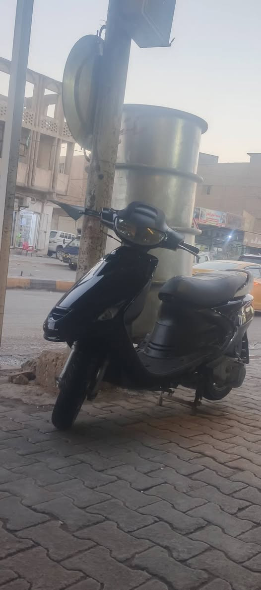 (السلام عليكم) تراجه فراشة للبيع التراجه كفاله عامه وشلعه خير من الله صارله 3 اشهر من اخذته حاويه والشراي سعره 650وبيه مجال  مكاني ديوانيه الجلبيه رقم تلفوني ***********
