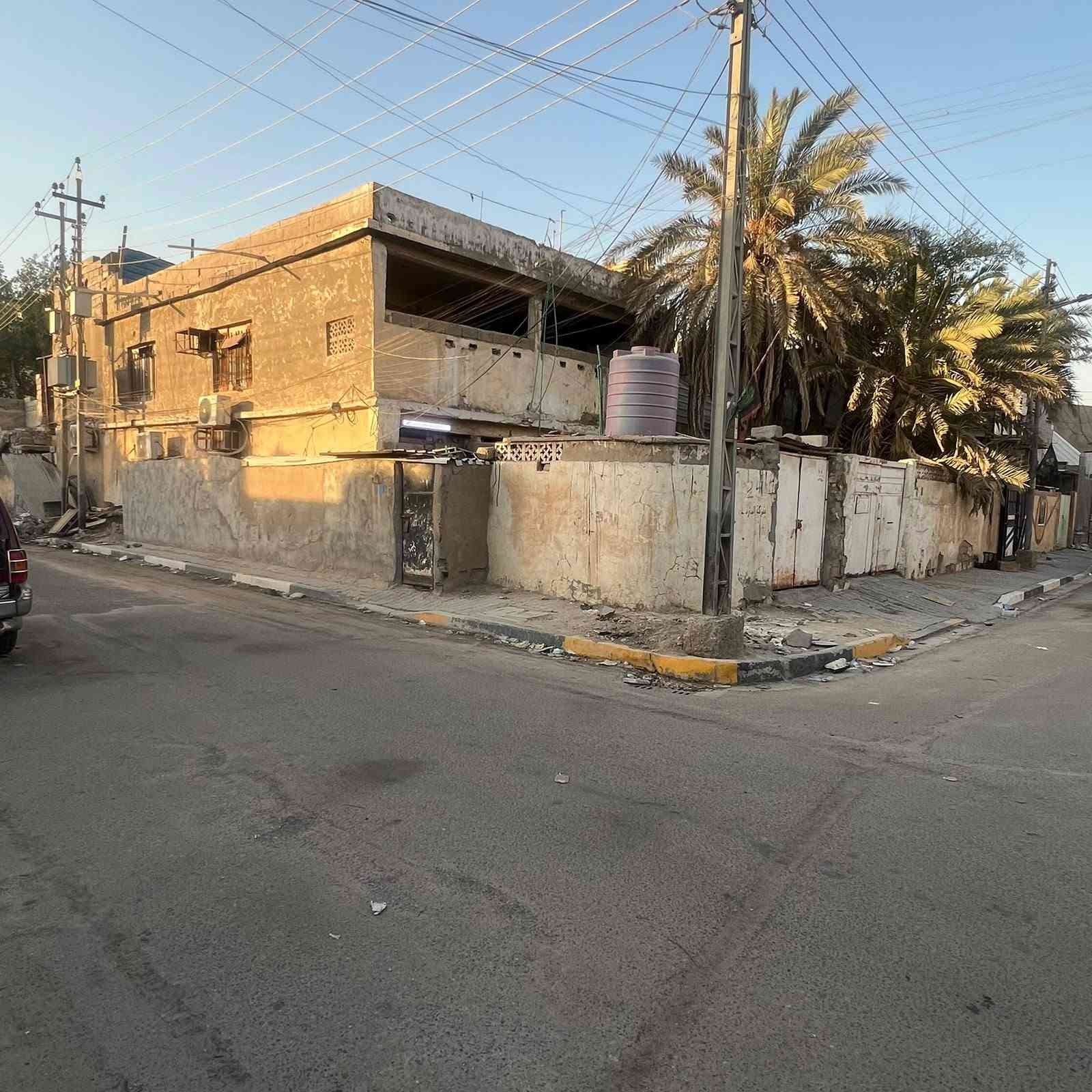 السلام عليكم دار للبيع في منطقة الامن الداخلي خلف مركز الشرطه
رقم الطابو     794  ركن
المساحه     258
شارع مركز الشرطه
السعر 230
للاستفسار اكثر ***********
