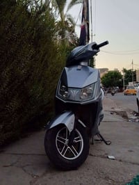 سكنس • ٦ بطاريات • مثبت سرعة