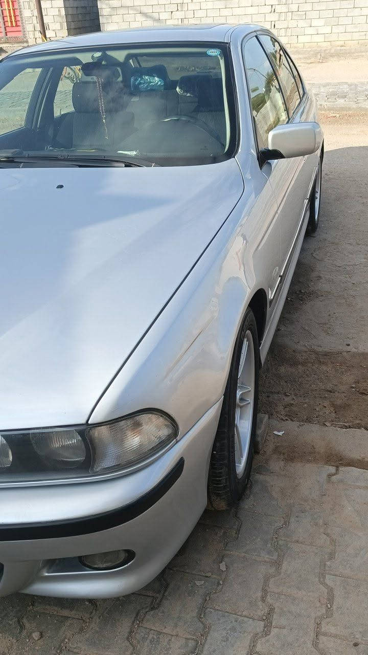 السلام عليكم BMW
مديل 1991
صبغ حزام جماليه بدون ضربه
***********

سعرها 70$ 
العنوان بصره
