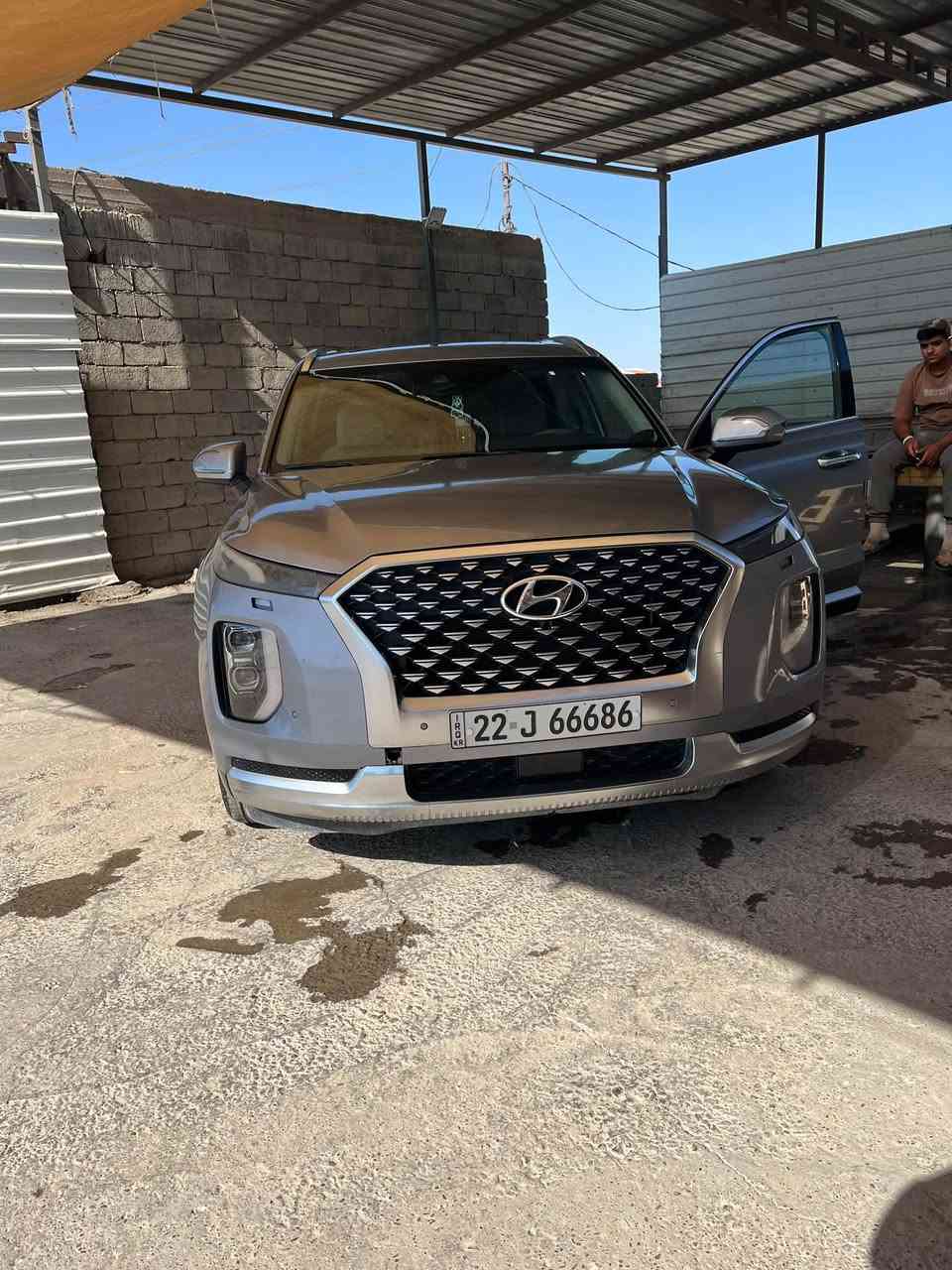 السلام عليكم اخوان سياره بلاسيايد للبيع 
موديل 2020سياره نضيفه وحلوه وجاهزه ومعايزها شي فول مواصفاته ماعده البانوراما ولاكن هيه فتحه خزن ميموري شاشه تبريد خير من الله تخم تاير ماشيه بحدود ال70الف سياره نضيفه حلوه وبل عافيه عل ياخذها 
للاستفسار الاتصال على الأرقام *********** 
***********
