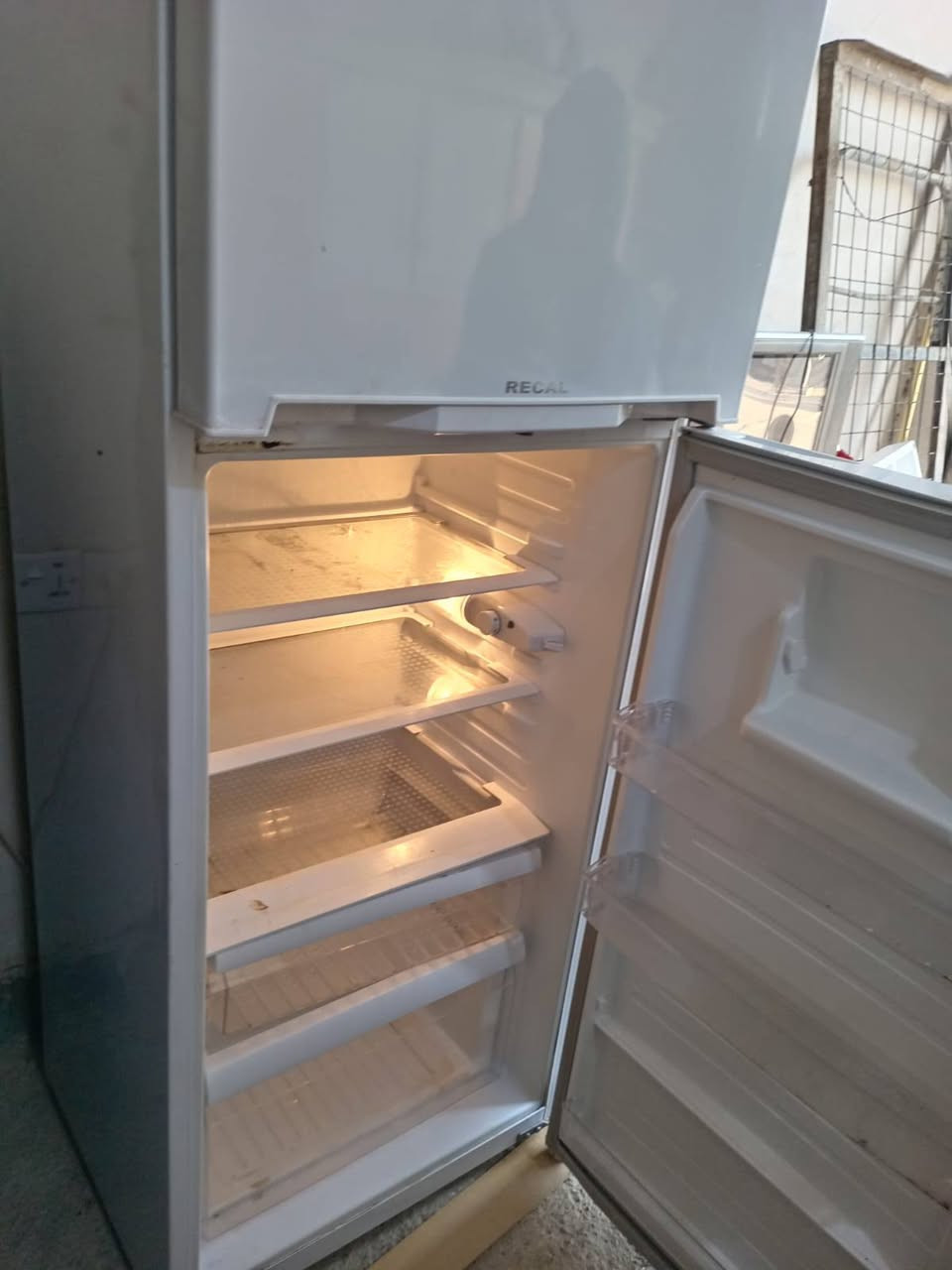 اغراض نضيفة للبيع عنواني كركوك اشتري وابيع اي حاجة منزلية اتصل***********
