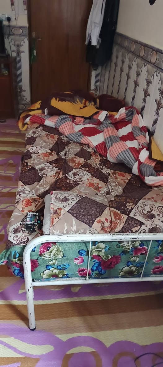 سلام عليكم عندي غراض للبيع مستخدمه نضيفه جدا مثل ماموضح بل صور كنتور 4 ابواب نضيف كلش مابي اي ضررر نوعيه القديمه الثقيل الاصلي بدون خياس او كسر ميز مكتبي طوله 3 امتار تفصال درجئ اولئ بلوك مغلف ام دي اف كلش نضيف ومابي اضرار وجربايه ام نفر حديد وميز بلازمه مع جزامه داخليه للاحذيه نضيفات البيع بسبب ضروف اي الاستفسار مراسله الرقم واتساب *********** راسلني وتدلل العنوان بغداد الشعله ماعندي توصيل
