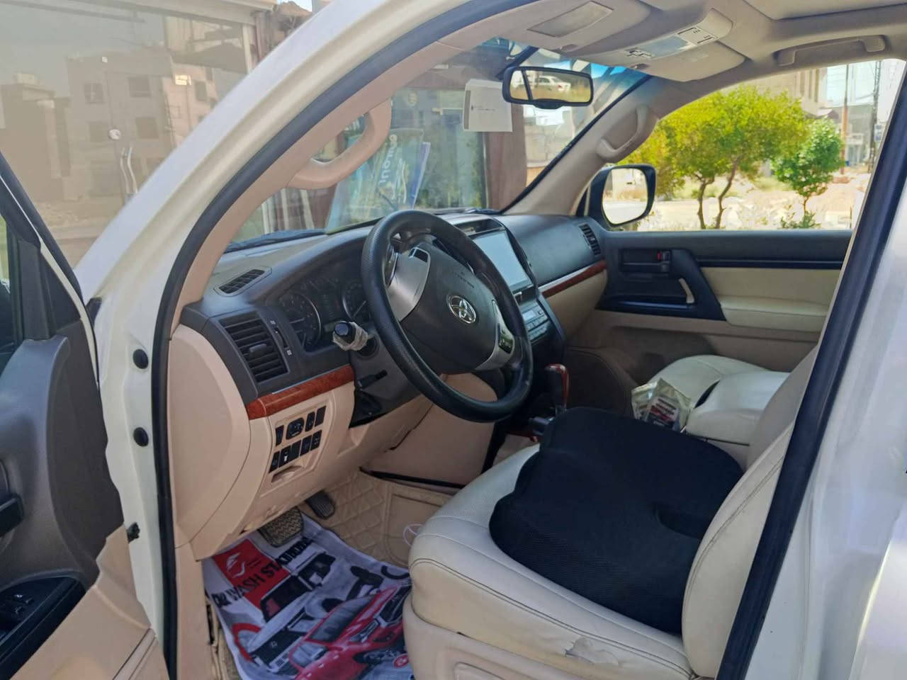 السلام عليكم السعر 310 وبيها مجال
لاندكروز GXR بريم

ماشيه 200الف

فول مواصفات 2012

رقم بغداد الجديد  

مواصفات 

فتحة سلايت 

محرك 6سلندر وضع شركة 

بصمه + بصمه ابواب 

.7راكب                     

ثلاث قطع تبريد 

كشنات جلد 

كرسي كهرباء 

٨ ايرباك

تحكمات ستيرن 

فور ويل  

ثلاجة 🧊

كامرة خلفيه

دفلوك ونضام زحف 

لايت زنون اصل 

لد آمامي

اشاير بلمري 

تخم تاير جديد (دلوب)

تخم دسكات جديد

حساس امامي خلفي 

مكينة مكفوله ما مفتوحه 

كير وضع الشركه مكفول كفاله عامه 

السيارة مكفوله  و بيها بس بارد 

السعر (( 310)) 

مكاني بغداد   // للاتصال //

 *********** بغداد, العراق
