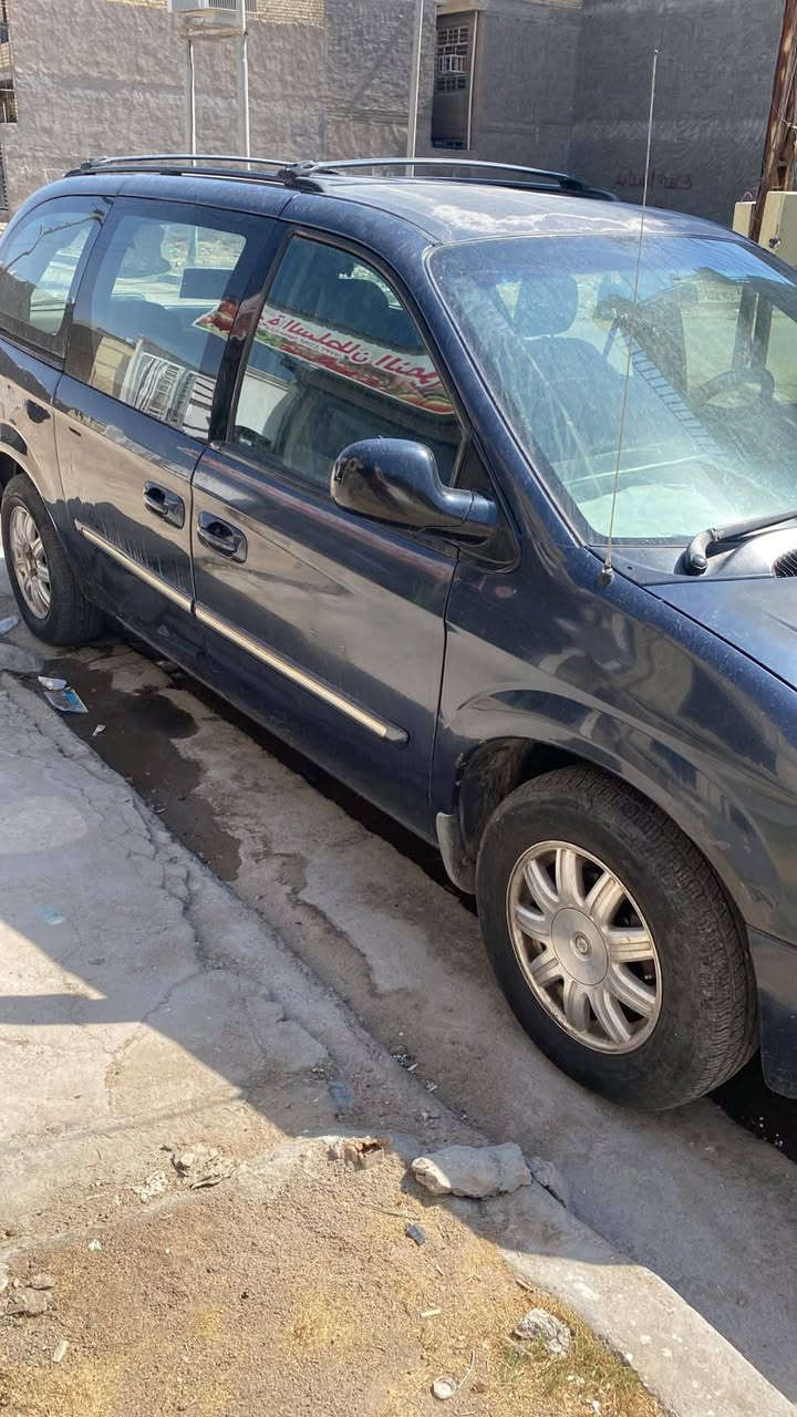السلام عليكم  سياره 2007كلايسلر 7راكب مستعجل على بيعتها هاذرقم.واساب صاحب سياره ***********
