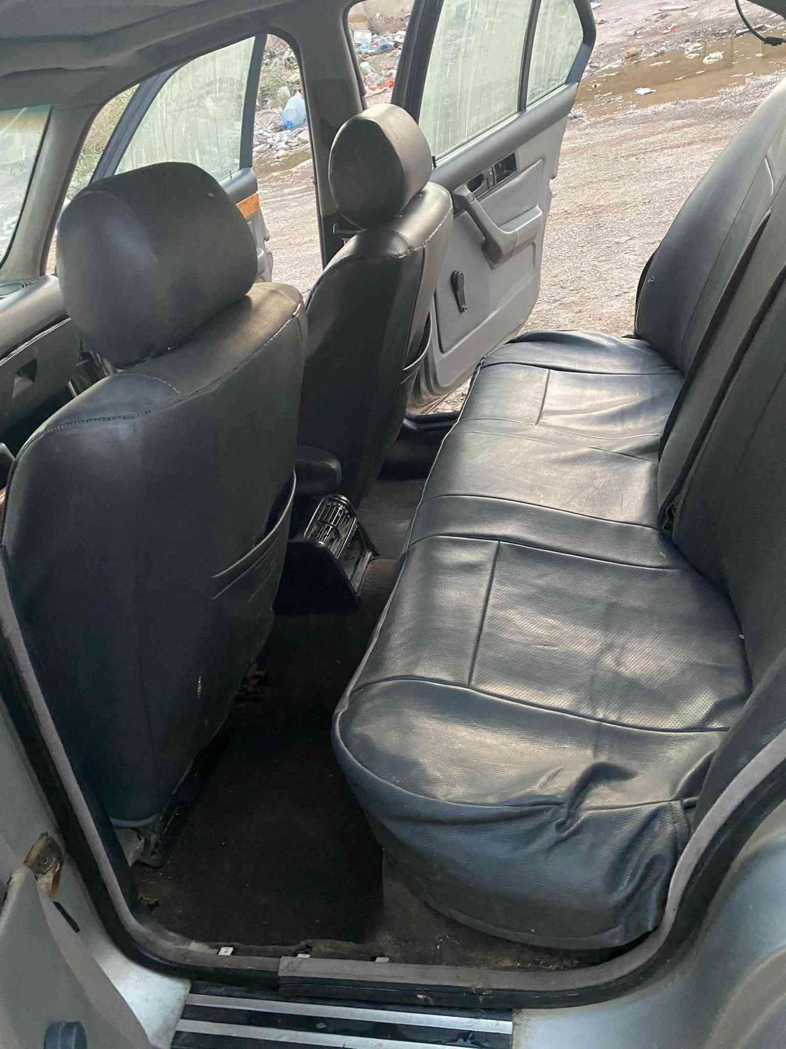 السلام عليكم
للبيع موديل 93
  {{ الســعــر 23 ورقة  }} وبيها مجال قليل
رقم اربيل السنوية ضايعه عندي وكاله من صاحب السيارة الي بأربيل واندل مكانه واعرفه

محرك مسكر فانوس اوتوماتيك شرط الفحص
كهربائيات شغاله بس يرادلها كارت جام
دواخلها حلوه كامله 
السيارة تحتاج ترتيب 

مكان السيارة البصرة
***********
