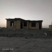 نص دونم ١٢٥٠ م ركن يحتوي على هياكل عدد ٢  بناء طابوك والسقف صب كونكريت...