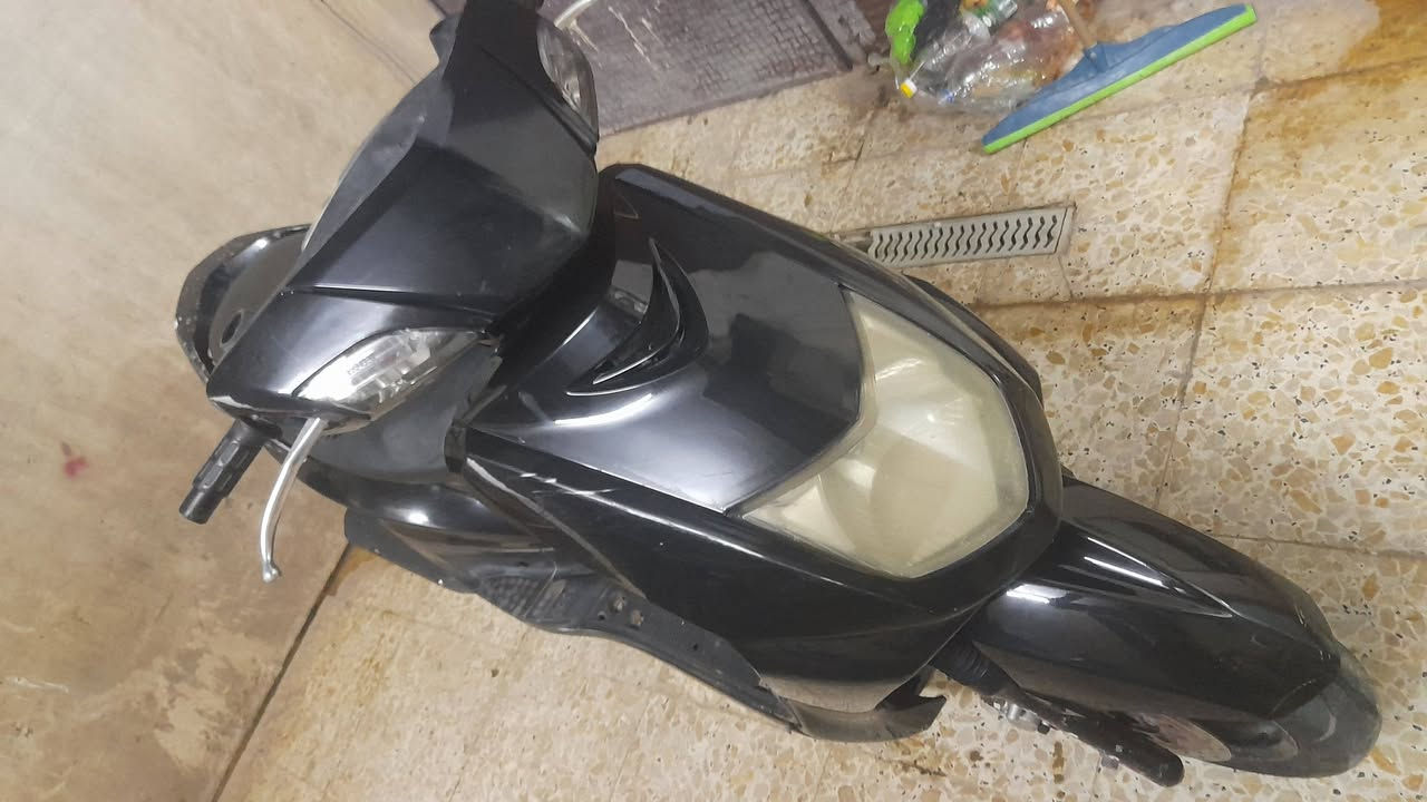 سكنس 140  الدراجة جديده نكرة سلف هندر كله شغال وابلادي كهربائيات دبلات تايرات قفل استيرن ابريكات خلفي امامي الدراجه خير من الله  دهن جديد  السعر 400 بيها مجال  مكاني بغداد مدينة الصدر ***********
