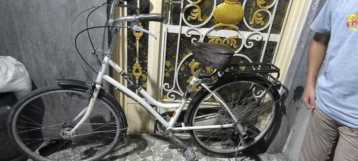 بنسكل للبيع حجم 26 جديد كلش مكينته جديده وصليه تايرات جدد جوابه جدد مكان نجف سعر90وبي مجال قليل رقم ***********
