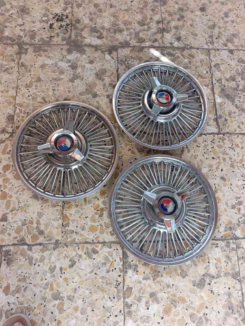 السلام عليكم
كبات كلكسي   عدد 3

اصلي ✅ حجم 14 

لا سيم ولا عواج ولا مفتوح 

مكاني البلديات شارع 30 ⛽

***********  📞
