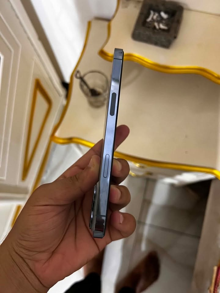 جهاز آيفون 13 برو ماكس ذاكره 256 بطاريه 86 بلاديه جهاز مداخل صيانه ونضافته ٩٥  رقمي *********** سعر الجهاز ٧٥٠ ألف وبي مجال قليل للشراي
