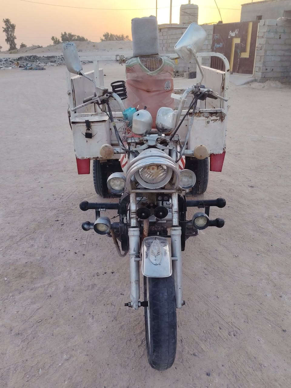 سلام عليكم ستوته للبيع مكفول شاصيه كرهبايات كلها شغاله باتري جديد سعر ٨٥٠ وبيها مجال الطيبين مكاني نجف حيدريه عمود 509 الاتصال ***********
