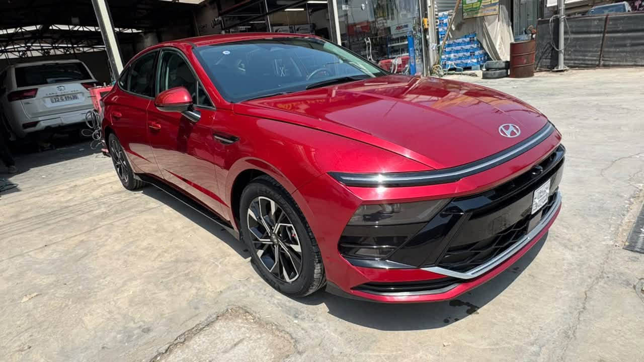 السلام عليكم 

هونداي (سوناتا )
موديل 2024 
ماشيه34 mi
مواصفات ل SEL المعروفه 
تجي فول مواصفات ماعدا الفتحه والكشنات الجلد 
الحادث جاملغ وبنيد( بدون دواخل لا شواصي لا لغود حته الراديتر الاصليه مالتها ) السونار مرفق مع الصور
(بدون ايرباك )ولا كلوب بلدشبول
السياره جاهزه من كلشي بدون نقص 
بدون رقم تترقم جميع المحافظات 
مكان السياره حله شارع 60

***********‏
