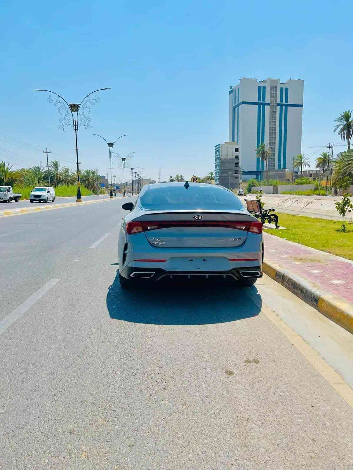 كيا K5 موديل 21 جيتي لاين ✅
 1600تيربو 🚀فول عده الفتحه  
سمنتي داخل احمر 
⭕️رقم بغداد مميز 19393
معوقين وكاله مضمونه💯ام باركود 
سياره نضيفه ماناقصه شي دهن اصلي vb ريسنك بانزين محسن ✅
🛑موصفات .. مانع ازلاق مانع انحدار
 اتو هولد سايد بريك بصمه 
تبريد بيانو شاشه اعطال شاشه كبيره
🕹️3وضعيات قياده قياس ضغط الاطار 
رادار امامي و خلفي مانع تصادم 🔝
ماشيه 80ميل  حادث امركيه جاملغ وبنيد وكلير باب صدر ..بلعراق جاملغ ثاني بي صبغ سياره نصبه حلوه 💯ادامه كامله عليه تخم تاير جديد صدر امامي خلفي جديد ادام كامله للمحرك بلكات تنضيف غرفه احتراق فيت بم جديد اصلي  
سياره جاهزه الاخير السعر 148
