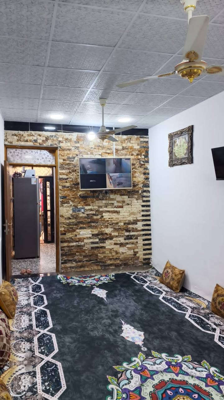 البيع البيت جاهز السكن سند 25 عنوان شارع الاصب مقابيل ملحق قريت الغدير عمود 335مساحه 100متر سعر21وبيه مجال ***********
