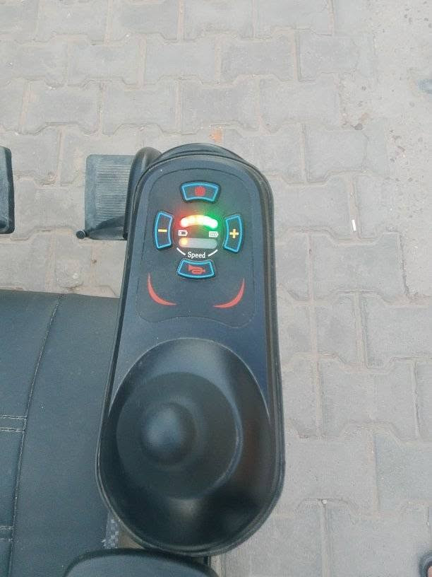 عربانه شحن شرط الشغل والنظافة أخت الجديده السعر 350 بيها مجال قليل مكاني كربلاء ***********
