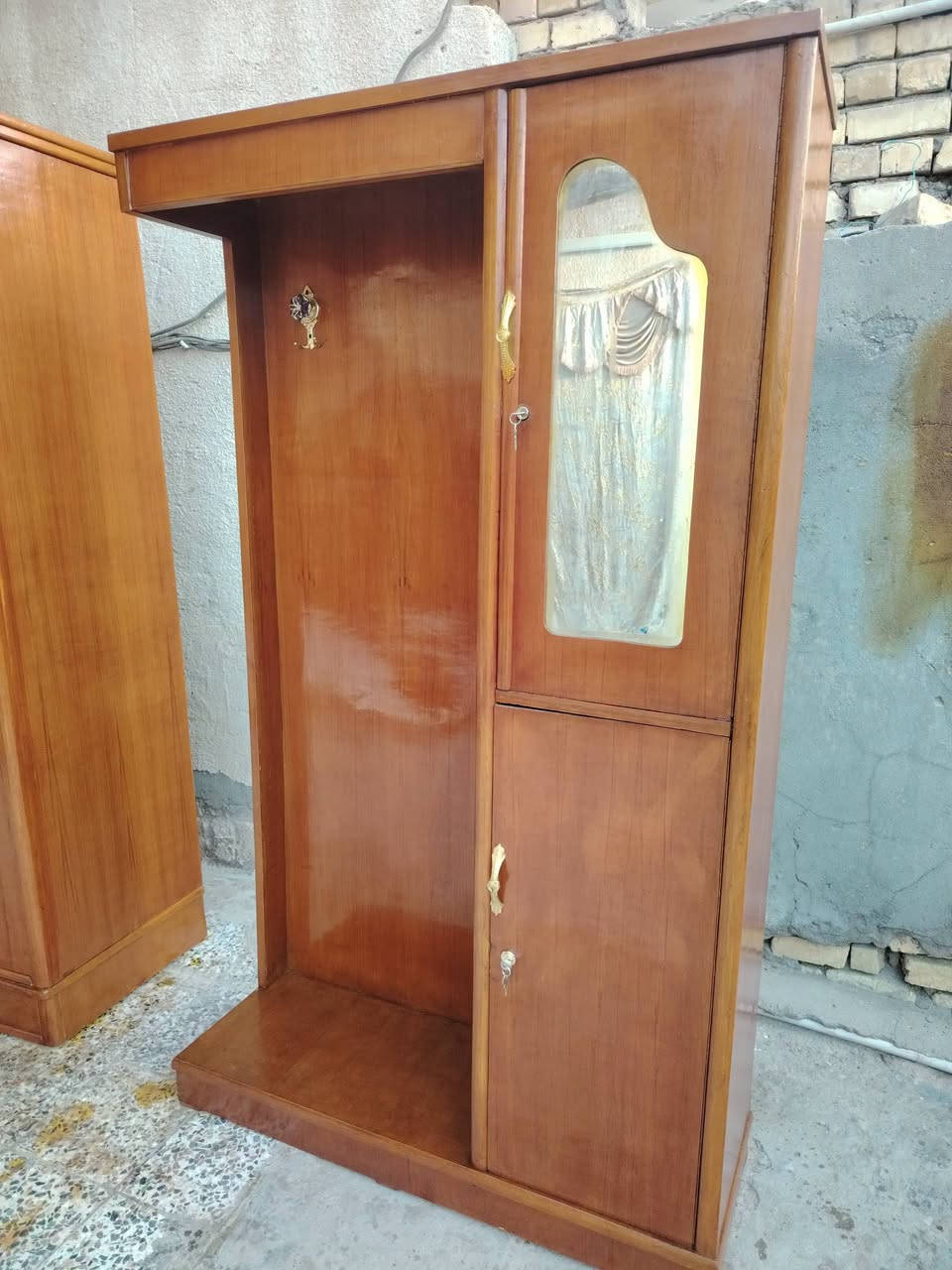 غرفة اخشاب • شغل الحلة • ٥ بيبان