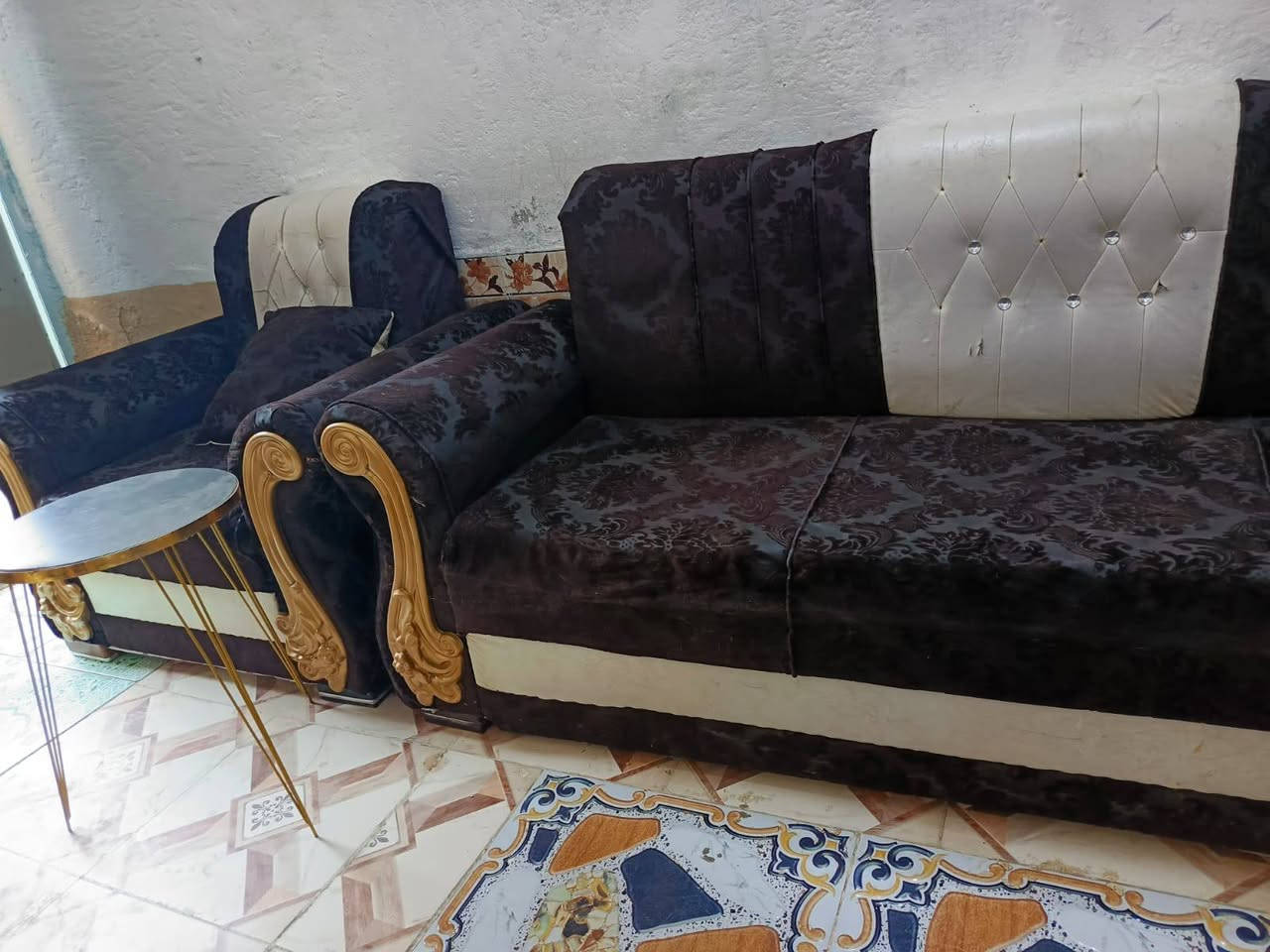 هذا التخم للبيع نضيف وحلوه مناسب 250وهذا رقم صاحبه ابو حسنين. ‏‪***********‬‏
