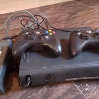 اكس بوكس 360 • جوستك ٢ أصلي • ٨٥ لعبة