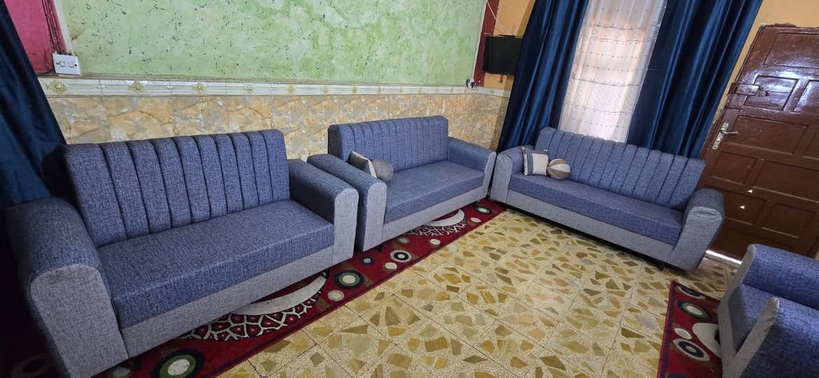 قبل،، وبعد،، الوان حسب الطلب، دوشمه..تخم المستعمل..وتصليح..واضافه.السفنج.
.اسعار مناسبه شغل درجه اولئ..

واتساب،، ***********
