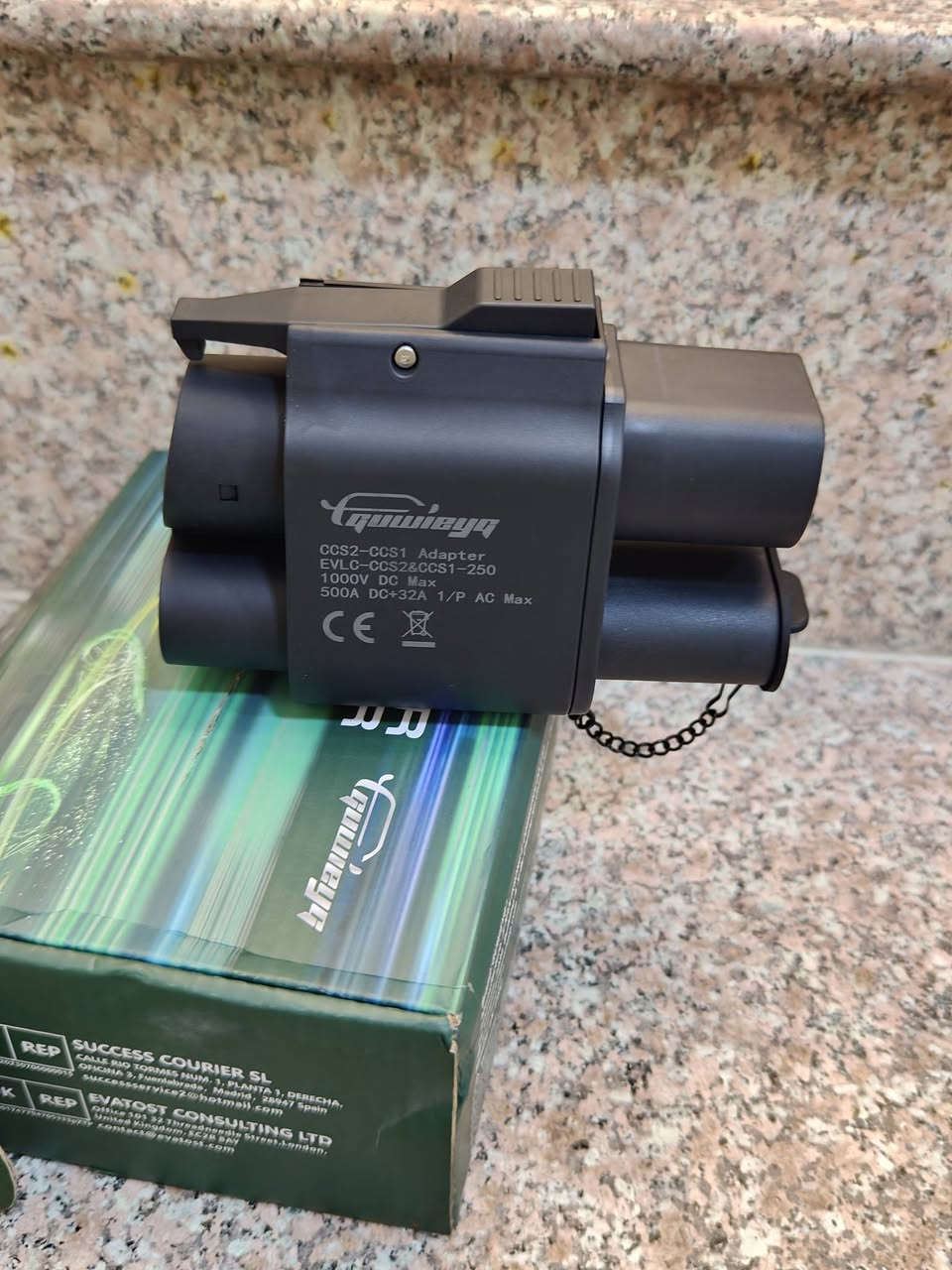 السلام عليكم،
متوفر للبيع محول (Adapter) لشحن السيارات الكهربائية، يحول من منفذ CCS2 إلى CCS1.
القطعة جديدة تماماً وغير مستخدمة (بالكرتونة). مكاني بغداد للتواصل ***********
