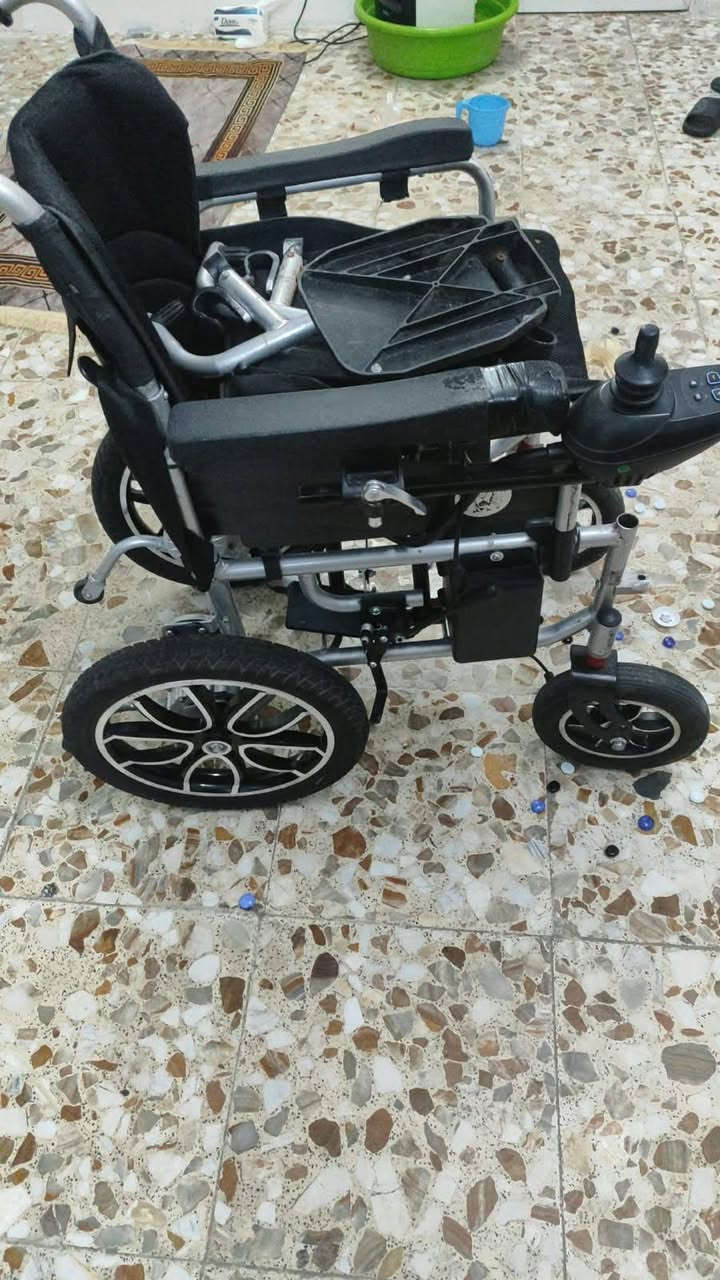كراسي كهربائيه جديده مستعمله قليل جدا جددا سعره ٤٥٠الف الشراي يتصل بغداد ***********
