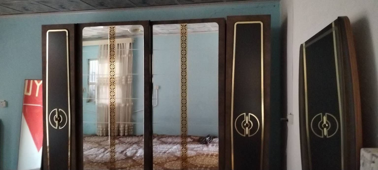 غرفه نوم ٨ قطع لوووك مع بوفيه مع ثلاجه   جلولاء مدخل سيطرت المعسكر هاتف *********** وات ساب متواجد ملاحضه علما نشتري مستعمل ونراوس كل شيء خناقين, ديالى

