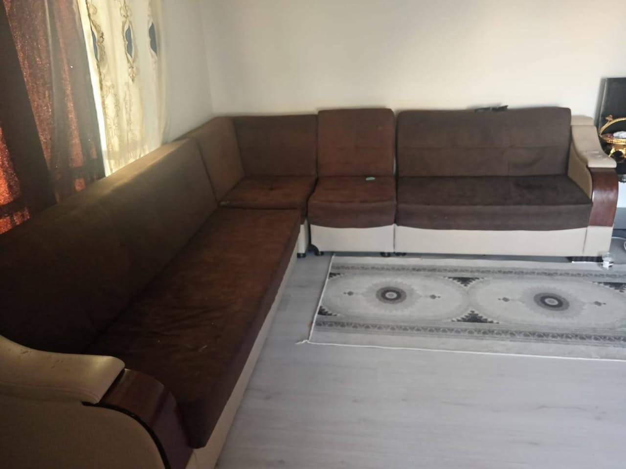 السلام عليكم غراض لبيع
نضيفات جدان مكان اربيل 
الاستفسار على الرقم ***********
