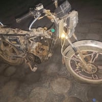 للبيع • كم سعر • بدون مواصفات