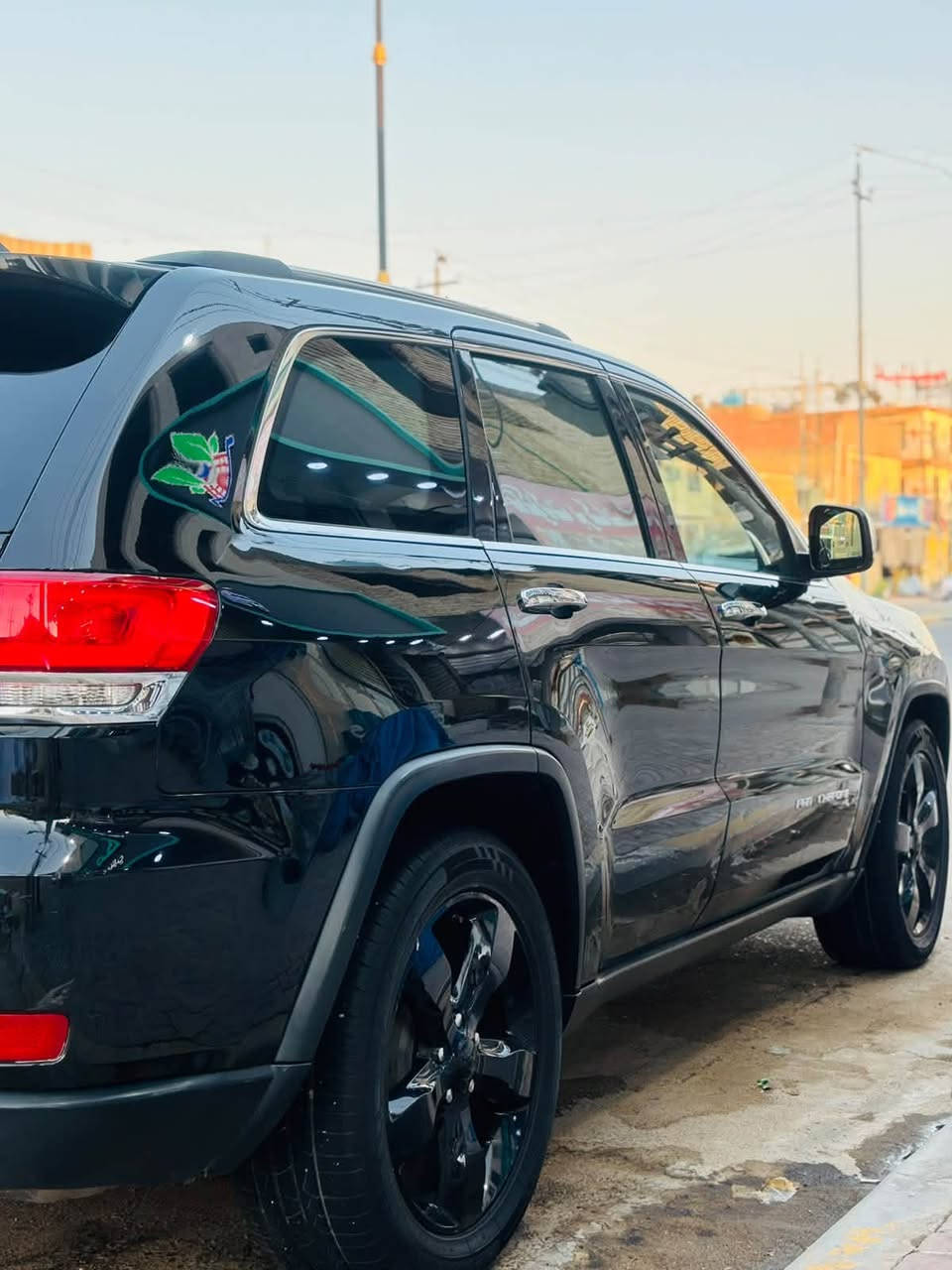 للبيع Jeep Grand Cherokee 2015 Limited Plus – Limited Plus – فول مواصفات
✅ دفع رباعي
✅ فتحة سقف
✅ شفتات + دوسات
✅ كشن
✅ تبريد وتدفئة للمقاعد
✅ تدفئة ستيرن
✅ صندوق كهربائي
✅ باقي المواصفات فول

🔹 رقم بغداد 

سياره بانزين عادي بدون اي ادونز 
حادثها باب سايق وجاملغ بدون اي دواخل
السعر 160 وبيها مجال 
للاستفسار:
***********
