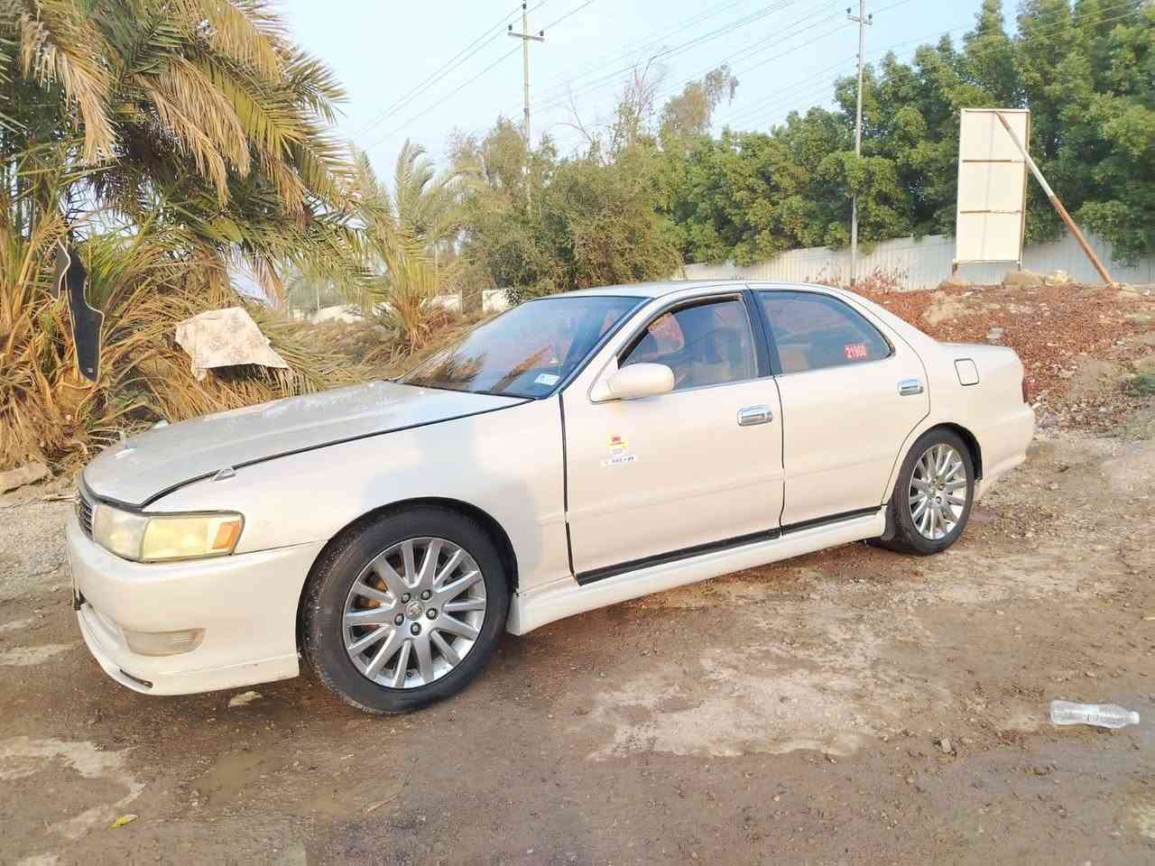 سياره كرسته للبيع موديل 92  والسيارة رقمهاا بصره مداور ثاني يوم  والسنويه لغايه 2028 .  السياره مكفوله من العيب الشرعي والاصوليات  محرك ونجي . المكان  سوك الشيوخ السعر  والاستفسار عله هاذه الرقم /***********/حسين الملك@
