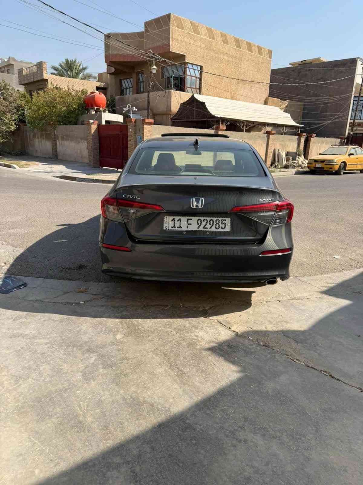 سلام عليكم 
هوندا  ياباني سيفك موديل 2022 فول مواصفات  
رقم بغداد باسمي
بانزين مكينه 2000  تنفس طبيعي
وارد امريكي صور الحادث مرفقة بالمنشور
بنيد صبغ فقط مكفوله من الشواصي والدواخل
والسونار مرفق بالمنشور
كير مكينه صدر كوله كفاله بلادي 
السياره جديده وترايها ناعم 
ماشيه 84 كيلو فقط 
مواصفات 
فتحه
بصمه
دشبول دجتال
شاشه كار بلي+كاميرا دواره 
تدفئه كشنات +ستيرن
لدات خلفيه 
لايت وبروجكتر زنون 
مكاني بغداد الغزاليه
للاستفسار 
*********** 
سعرهه 123 قفل

نص مكتوب في الصور:
- 1 / 11
- 2 / 11 plc.ua/en/auc