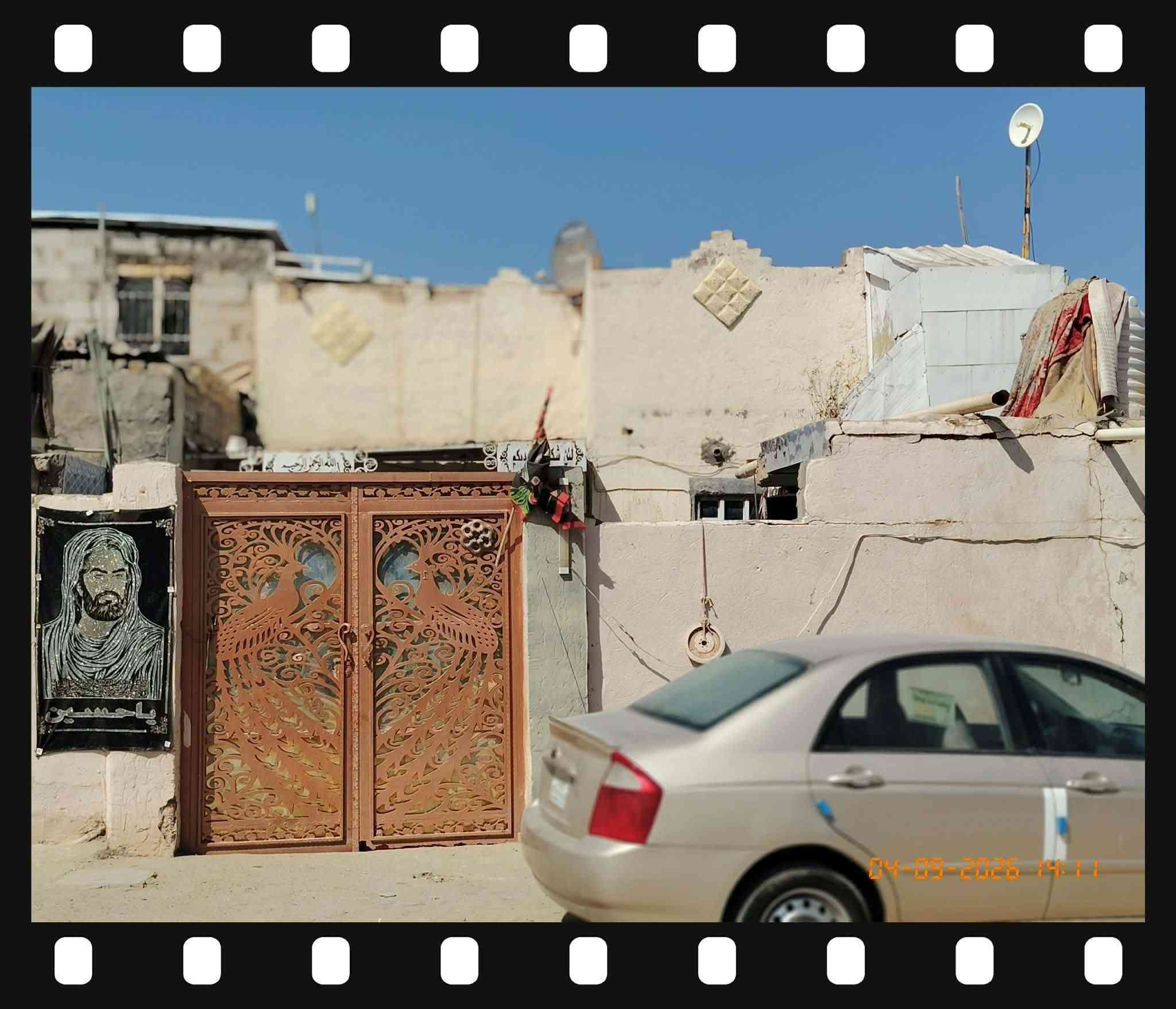 السلام عليكم بيت للبيع مساحه 150 في القاسم حي بالأندلس قرب الجدول باعتبار قطعه البيت بي غرفتين وصاله ومطبخ وحمامات واستقبال طابو زراعي شارع تبليط السعر 35  وبي مجال العنوان القاسم لاندلس قرب أسواق عبد الرحمن الرقم *********** غير متواجد علئ الفيس
